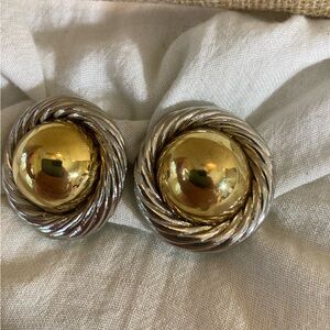 Vintage Two Tone Domed Gold Tone Center with Cable‎ Design Silver Tone Frame